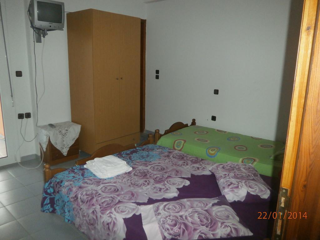 Ioannis Avrades Apartments Agiakampos  Zimmer foto