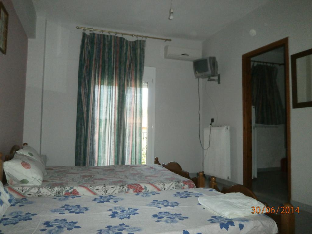Ioannis Avrades Apartments Agiakampos  Zimmer foto