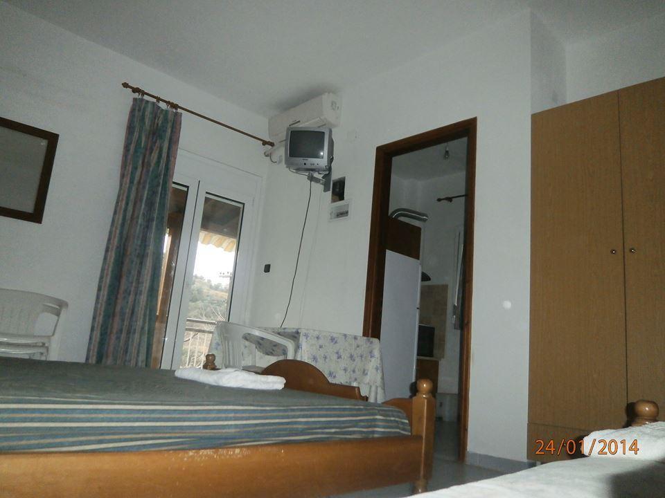 Ioannis Avrades Apartments Agiakampos  Zimmer foto