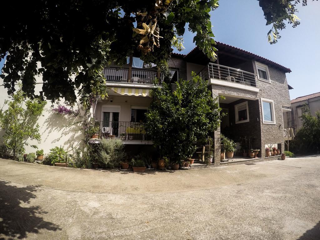 Ioannis Avrades Apartments Agiakampos  Exterior foto
